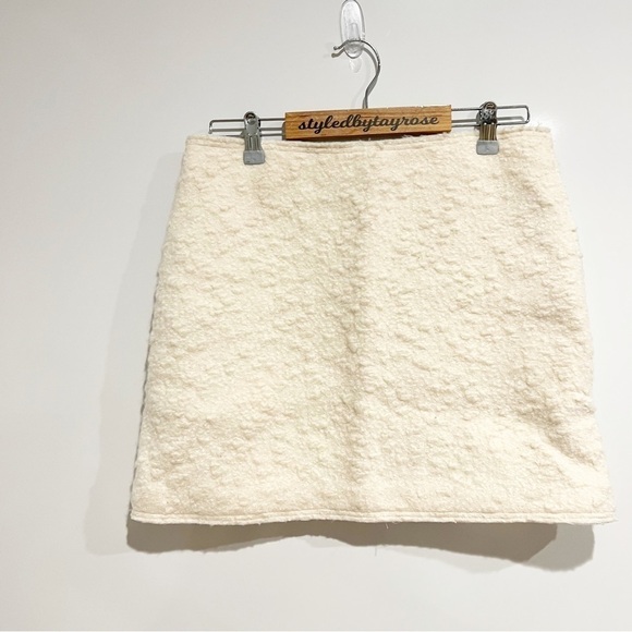 Theory A-Line Mini Skirt in Wool Boucle - Picture 6 of 9